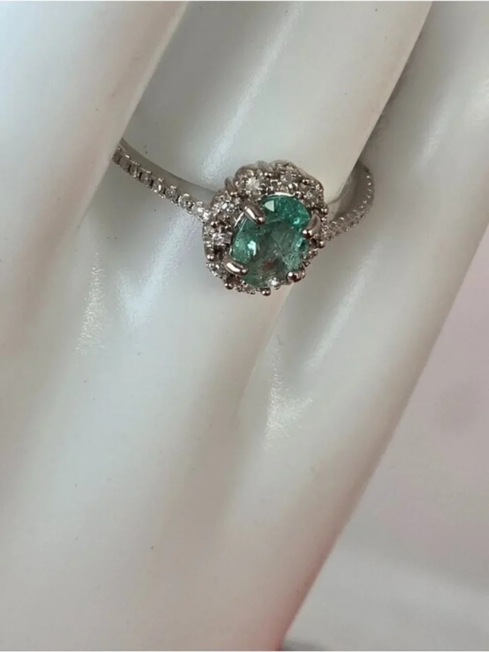 925 Sterling Silver Ring With Natural Emerald & Natural Diamonds